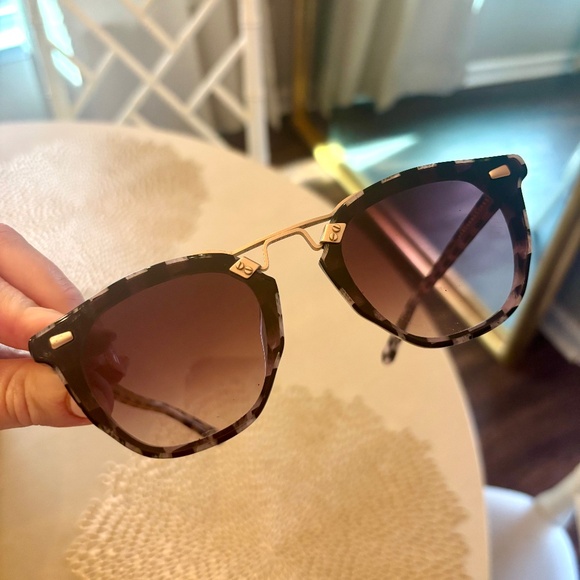 Women’s Krewe Sunglasses - Picture 1 of 8